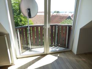 große 1 Zi DG WHG in Essenbach – 84051 Essenbach – Vorschaubild 2