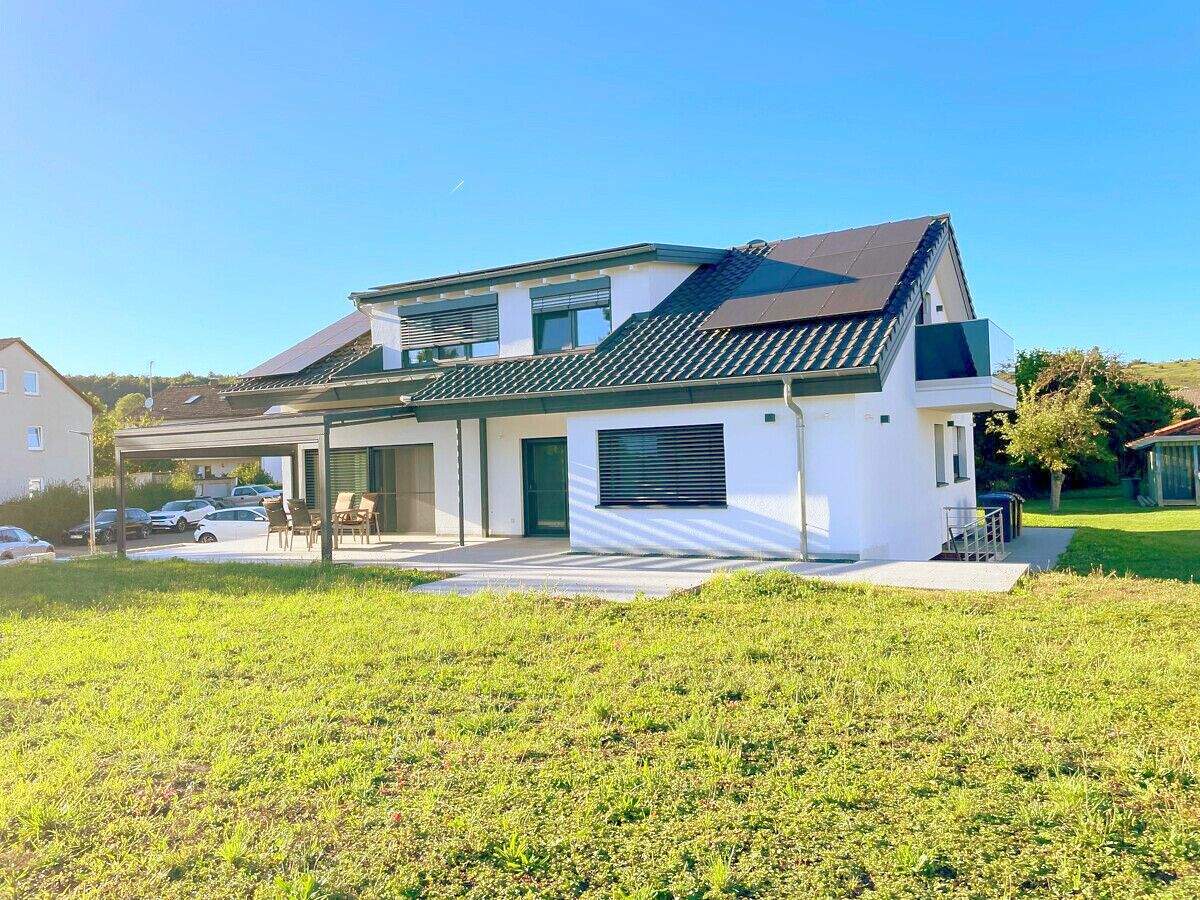 Neues freistehendes Haus mit bis zu 2 Wohneinheiten auf sonnigem Südwest-Grund in ruhiger Bestlage – Giengen an der Brenz – Bild 1 von 9