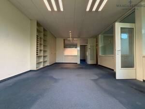Vielseitiges Altbaujuwel: Umnutzungspotenzial für 1-3 Wohnungen – 70372 Stuttgart – Vorschaubild 8