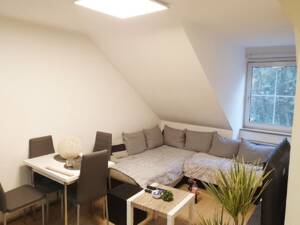 Bezugsfreie, provisionsfreie Dachgeschosswohnung mit TG-Stellplatz und EBK in München Riem – 81829 München – Vorschaubild 3
