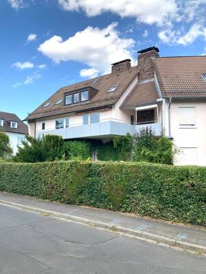 Großzügige Eigentumswohnung in Harleshausen in exponierter Lage Nähe Seebergstraße, 3 ZKB, 2 Balkone, Garage, begehbarer Kleiderschrank, Gäste WC – 34128 Kassel – Vorschaubild 1