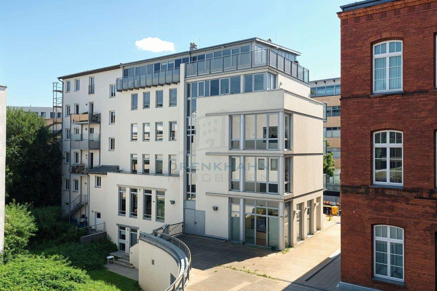 Individuelles Wohnen auf zwei Ebenen und 2 Zimmern mit Galerie neben dem Stadtzentrum – Rostock – Vorschaubild 2