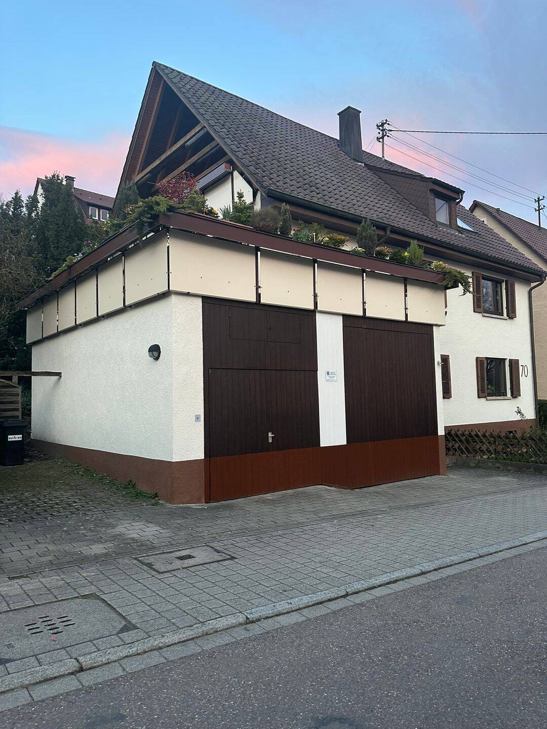 SUPER KAPITALANLAGE - 3-Familienhaus in ruhiger Wohnlage in Esslingen - 219-25 – Esslingen am Neckar – Bild 1 von 9