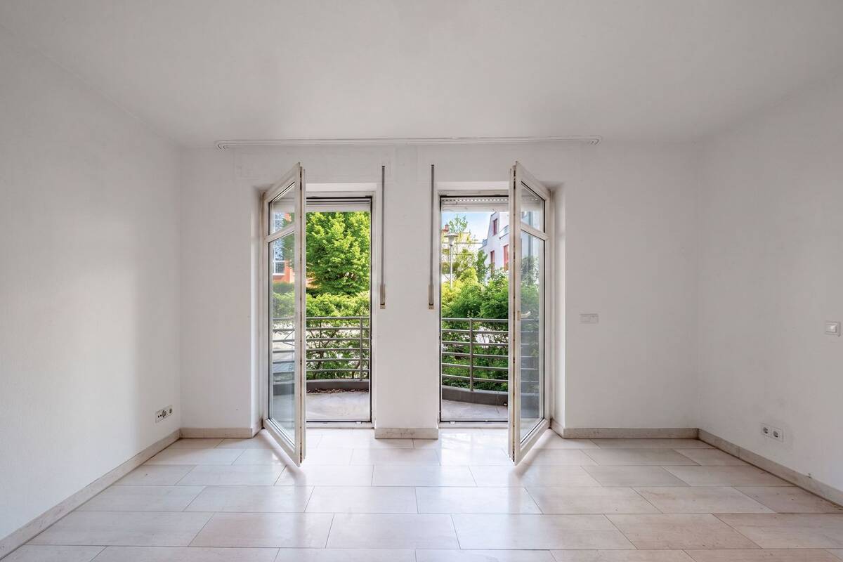Charmante 2-Zimmer-Wohnung mit Loggia nahe dem Brosepark – 13156 Berlin – Bild 1 von 9