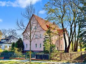Mehrfamilienhaus als Aufteiler geeignet zzgl. Baugrund in Berlin Alt Glienicke – 12524 Berlin – Vorschaubild 1