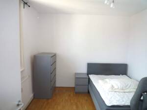 Hell, gemütlich, preiswert, 3-Zi-Whg. mit toller EBK, ruhig gelegen und super ÖNPV-Anbindung – 70372 Stuttgart – Vorschaubild 5