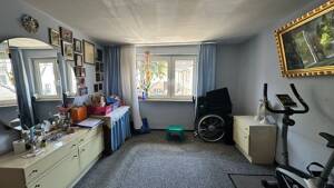 "Das großzügige charmante Mehrfamilienhaus in ruhiger zentraler Lage !" – 70599 Stuttgart – Vorschaubild 9