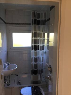 *Traute Zweisamkeit in dieser bezugsfertigen 2-Zimmer-Wohnung** – 47138 Duisburg – Vorschaubild 2