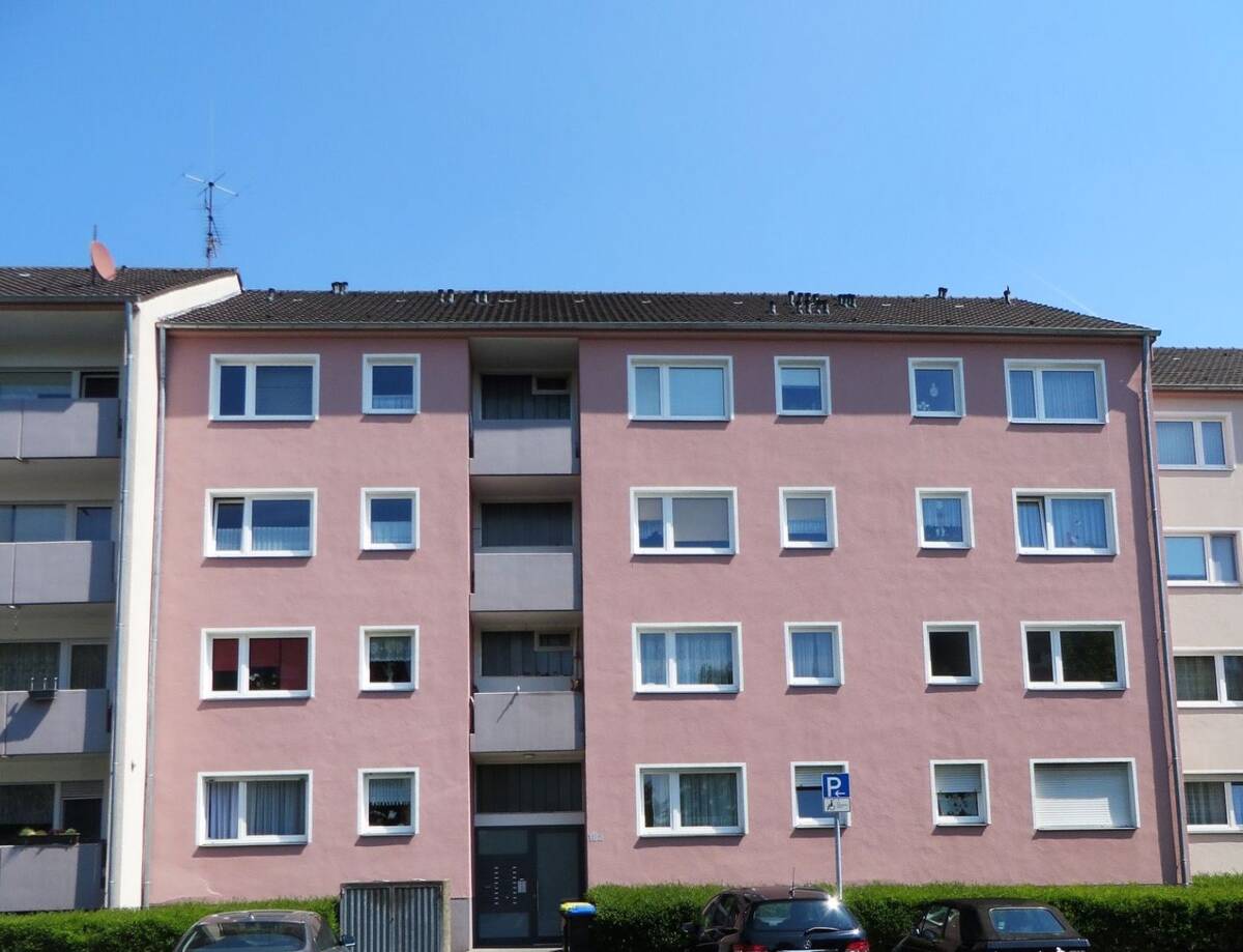 1-Zimmer-Apartment mit Balkon im Mehrfamilienhaus in Köln-Holweide – 51067 Köln – Bild 1 von 4