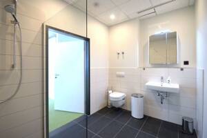 1-Zimmer-Penthouse-Wohnung mit Ausblick, komplett ausgestattet, Innenstadt Offenbach – 63065 Offenbach am Main – Vorschaubild 8