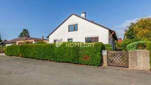 Großzügiges Einfamilienhaus mit Einliegerwohnung, großem Garten und 2 Garagen – 91056 Erlangen – Vorschaubild 1