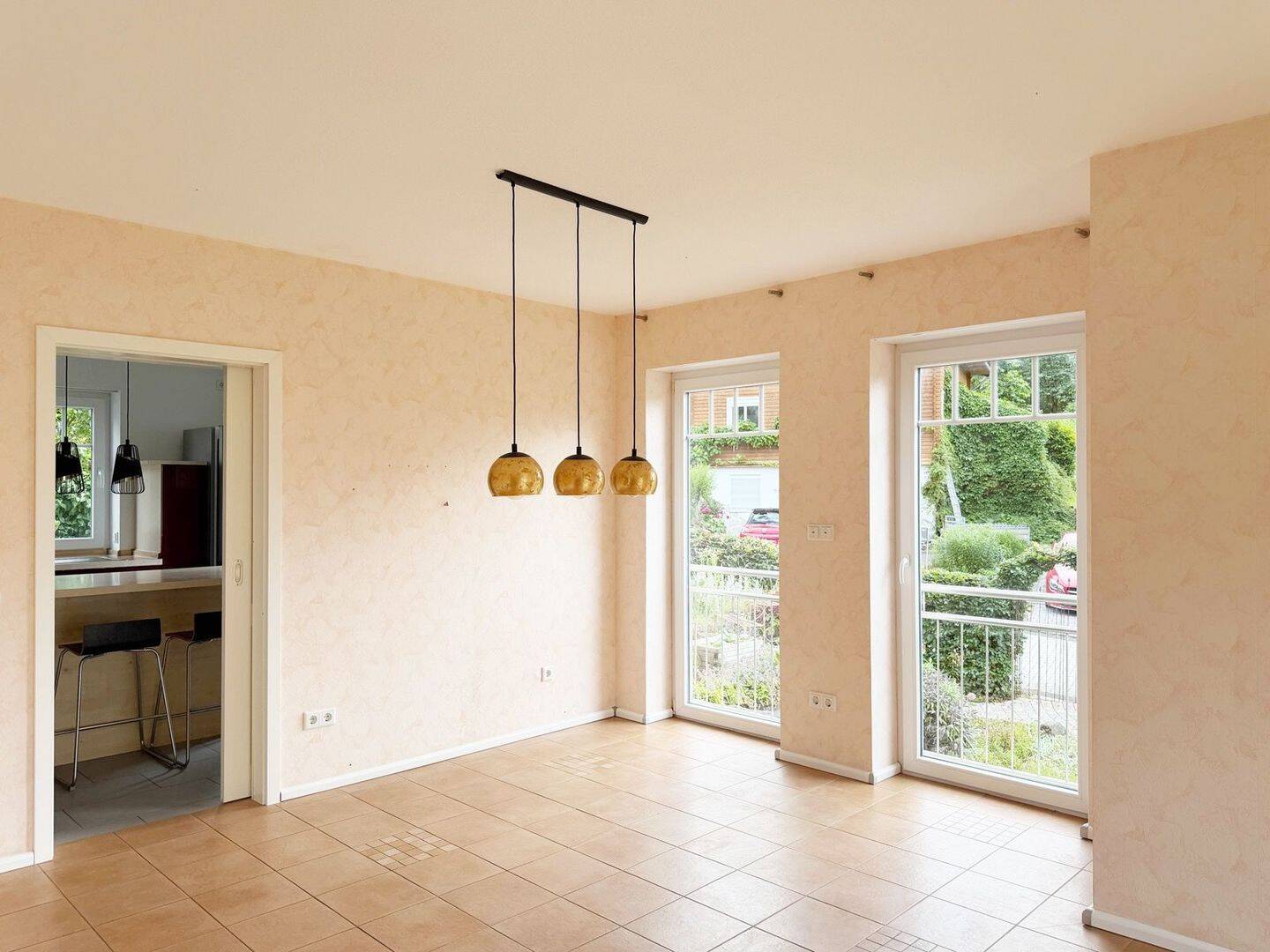 Familienfreundliches Architektenhaus mit Einliegerwohnung und Naturgarten in Linz am Rhein – Linz am Rhein – Vorschaubild 7