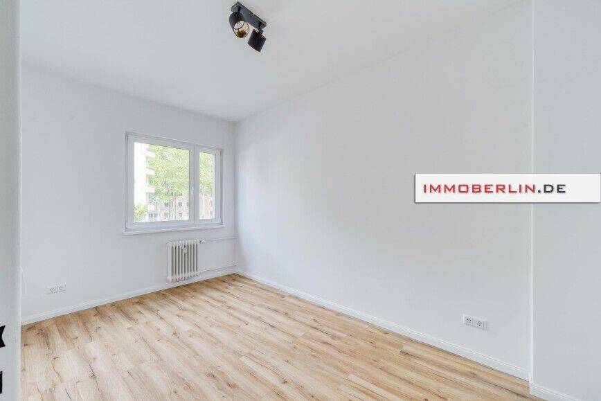 IMMOBERLIN.DE - 2026 komplett sanierte Wohnung mit ruhiger Balkonloggia in exzellenter Südwestlage – Berlin – Vorschaubild 3