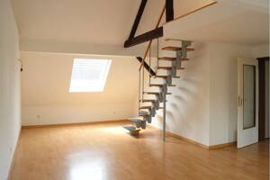 Hier wohnt man gerne! Maisonette-Dachgeschosswohnung mit stabilen Mieteinnahmen für Kapitalanleger! – 45327 Essen – Vorschaubild 3