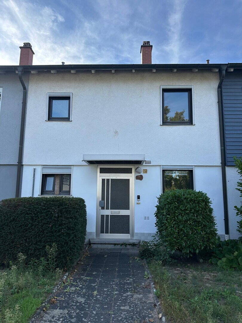 Renovierungsbedürftiges Reihenhaus in Mannheim-Gartenstadt auf Erbpachtgrundstück von privat