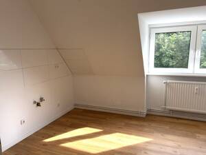 ~~Kleine Dachgeschoss 2 Zimmerwohnung in Bünde Mitte !~~ – 32257 Bünde – Vorschaubild 3