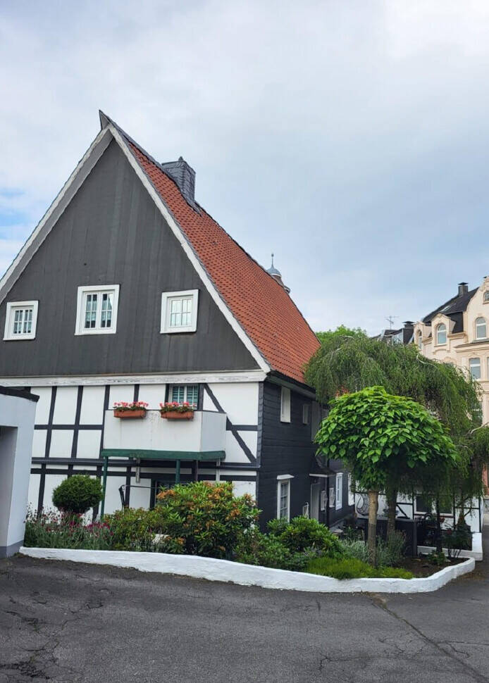 Solides Immobilienensemble - 2 Mehrfamilienhäuser & 1 Einfamilienhaus in guter Lage – Wuppertal – Vorschaubild 3