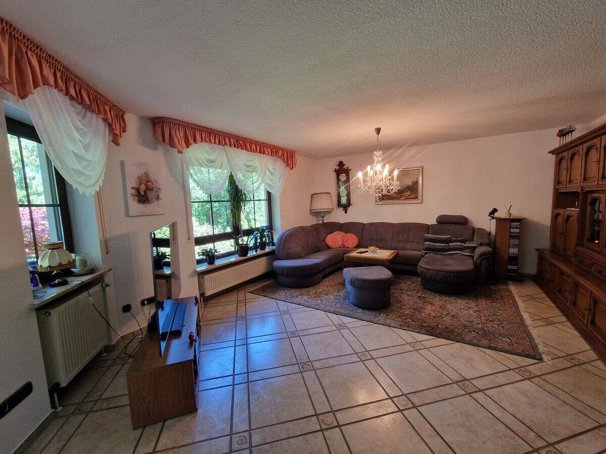 Grünes Paradies in Mosing Reichlich Platz mit ca. 240 m² Wfl. Sehr wertige Ausstattung ELW möglich – Bayreuth – Vorschaubild 9
