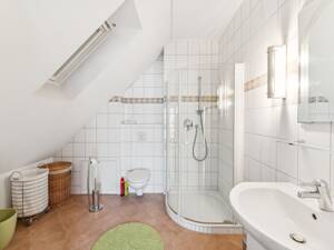 Einfamilienhaus-Traum auf vier Ebenen mit PV-Anlage und Garage im Gurkenland von Düsseldorf-Eller – 40229 Düsseldorf – Vorschaubild 7