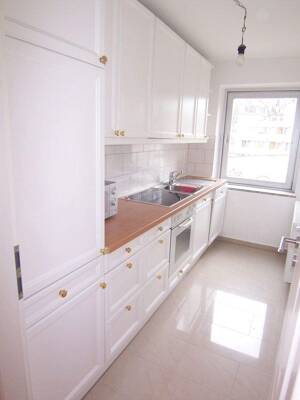 3 Zimmer Whg mit großem 18qm Südbalkon, Nähe Theresienwiese, Bad m Fenster-- LEER – 80337 München – Vorschaubild 7
