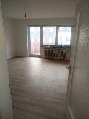 Interesse? Hübsche Zwei-Zimmer-Wohnung mit Balkon – 90765 Fürth – Vorschaubild 3