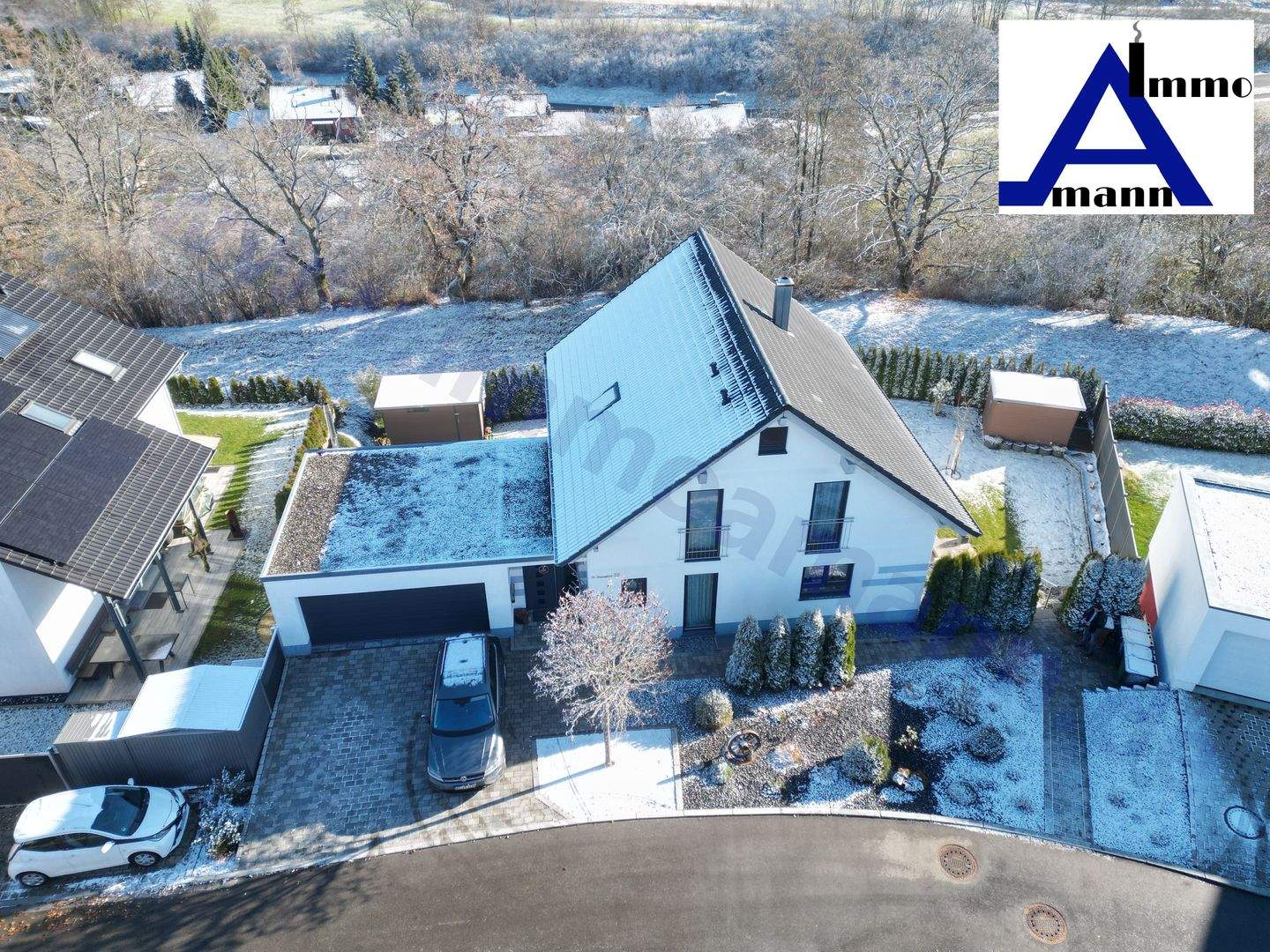 Exklusives Einfamilienhaus, mit Einliegerwohnung und unterkellerter Doppelgarage. Mieteinnahmen -> konstantes Einkommen und finanzielle Sicherheit – Bräunlingen – Vorschaubild 2