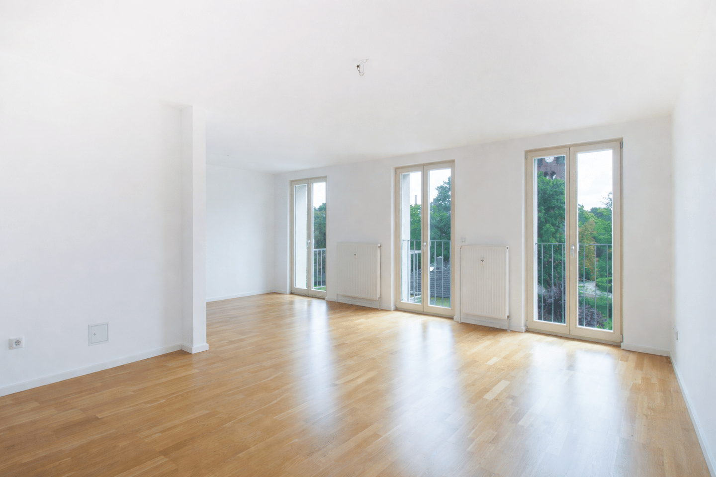 Hochwertiger Wohnkomfort - Moderne 3,5-Zimmer-Wohnung mit Balkon – Berlin – Vorschaubild 2