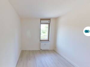 Moderne 3-Zimmer-Wohnung mit Balkon, EBK und Wannenbad – 1307 Dresden – Vorschaubild 7