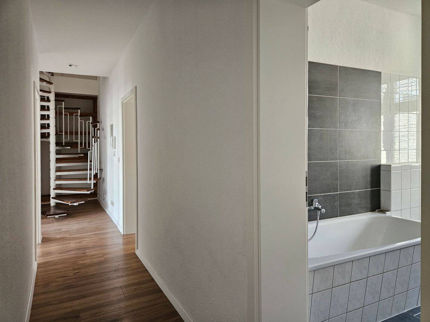Mit Video: Bald saniert - große Maisonettewohnung in Sudenburg – Magdeburg – Vorschaubild 3