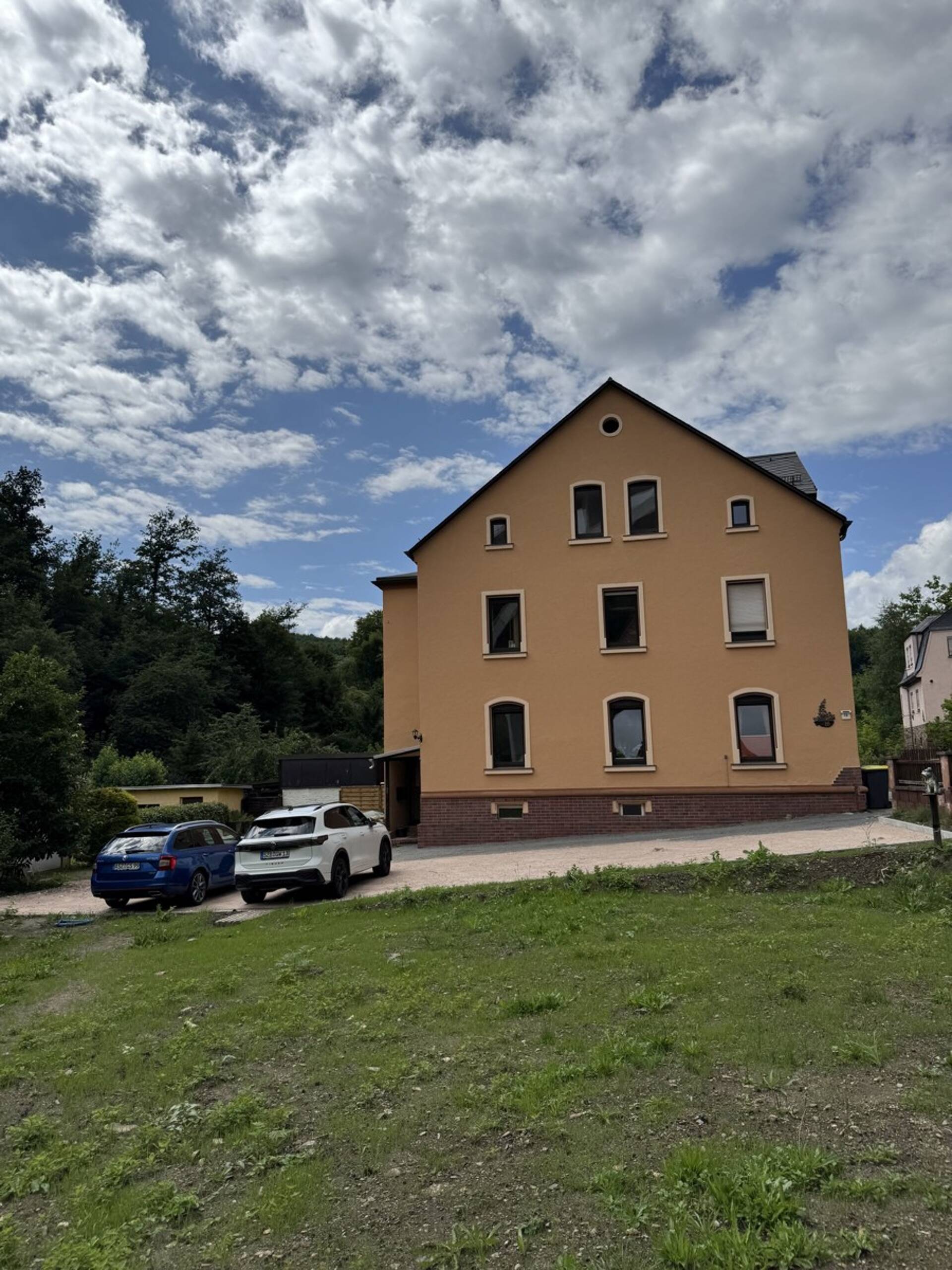 Mehrfamilienhaus in 08280 Aue-Bad Schlema mit 300 m² kaufen
