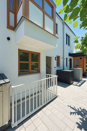 Wohnglück auf vier Ebenen - modernes Reihenmittelhaus in begehrter Lage von Feldmoching – 80935 München – Vorschaubild 5