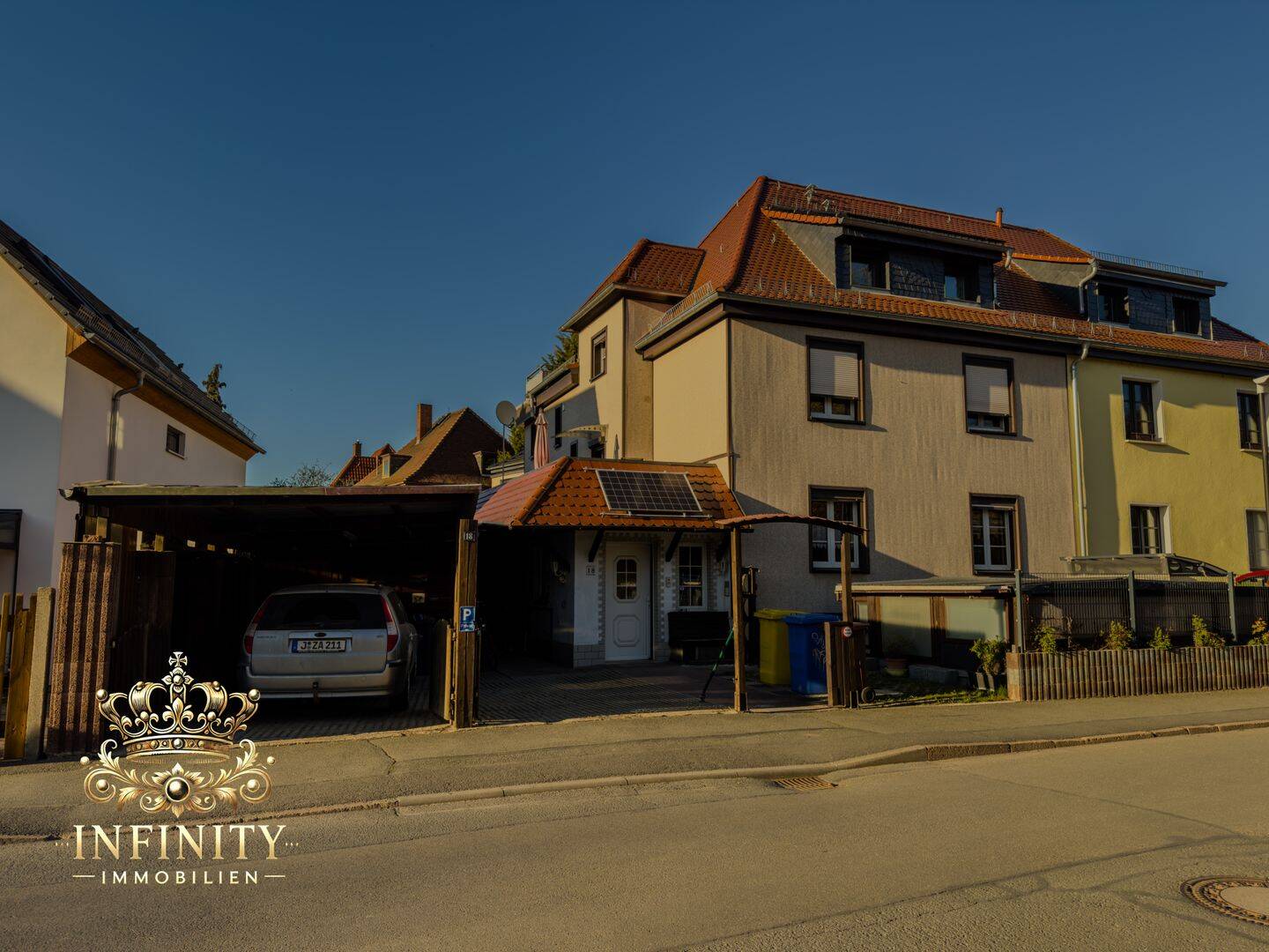 Charmantes Dreifamilienhaus mit Potenzial in ruhiger Lage von Jena-Ost