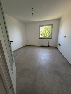 Hochwertig kernsanierte 2-Zimmerwohnung mit Balkon und Stellplatz - Campus-nah in Erlangen-Bruck – 91058 Erlangen – Vorschaubild 9