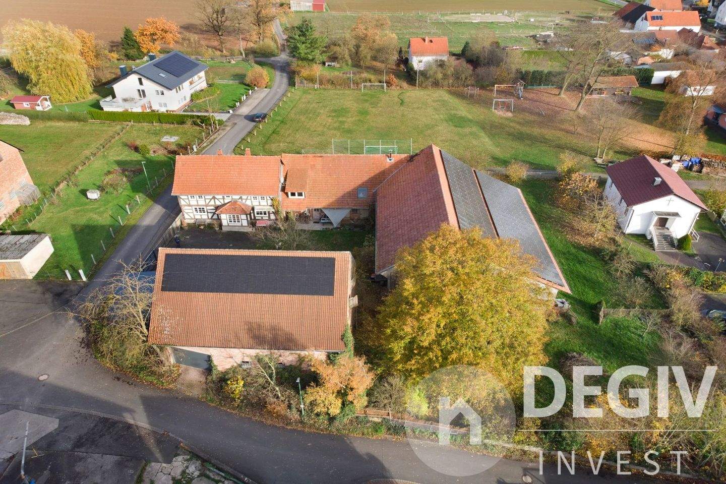 Bauernhof Hessen: 375m² Denkmalschutz + 2ha Weideland + Energieautark – Schenklengsfeld – Bild 1 von 9