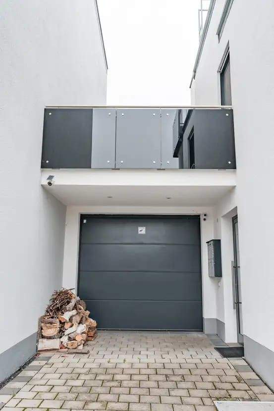 Stylisches Mehrgenerationenhaus mit Einliegerwohnung in Neu - Ulms PREMIUMLAGE ! – Neu-Ulm – Vorschaubild 6