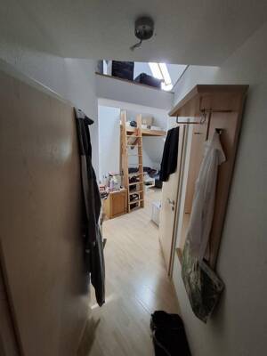 Lichtdurchflutete Dachgeschoss Wohnung | 2 Zimmer, Küche, Hochbett & Badewanne | Haustiere "Ja" – 7745 Jena – Vorschaubild 4