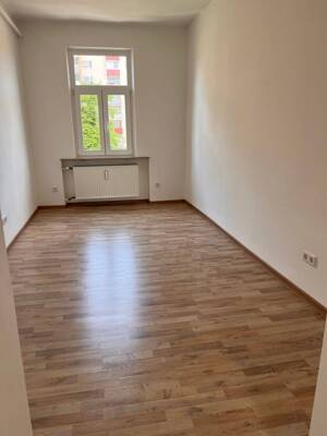 Sanierte 4-Zimmer Altbauwohnung in Fürth-Billinganlage mit Balkon und bester Anbindung – 90766 Fürth – Vorschaubild 7