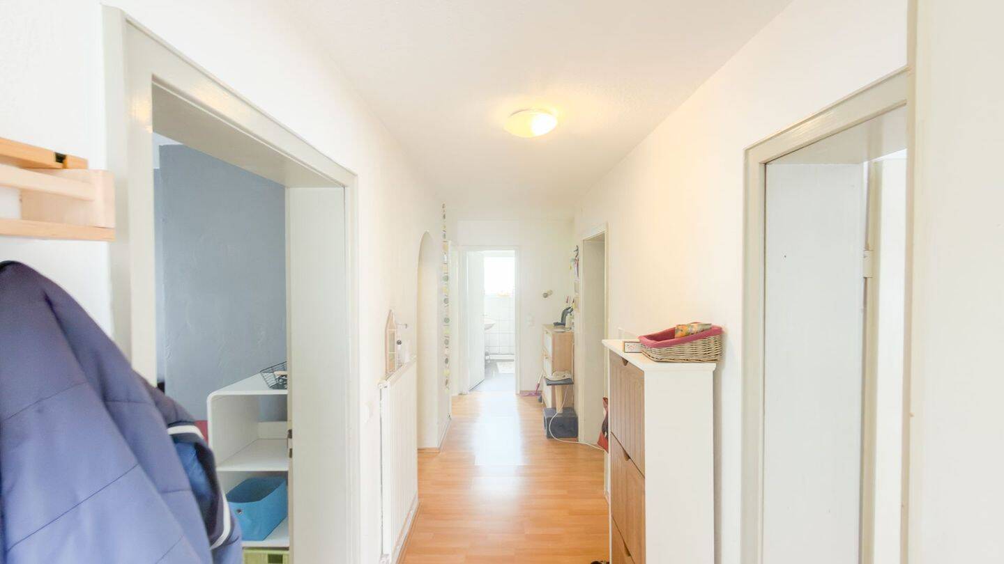 Großzügiges Zweifamilienhaus mit parkähnlichem Grundstück & Bauplatz – Scheer – Vorschaubild 8