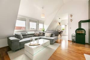 Dachgeschossflair trifft Wohnkomfort: 3,5 Zi. mit Balkon und Tiefgaragenstellplatz – 89160 Dornstadt – Vorschaubild 5