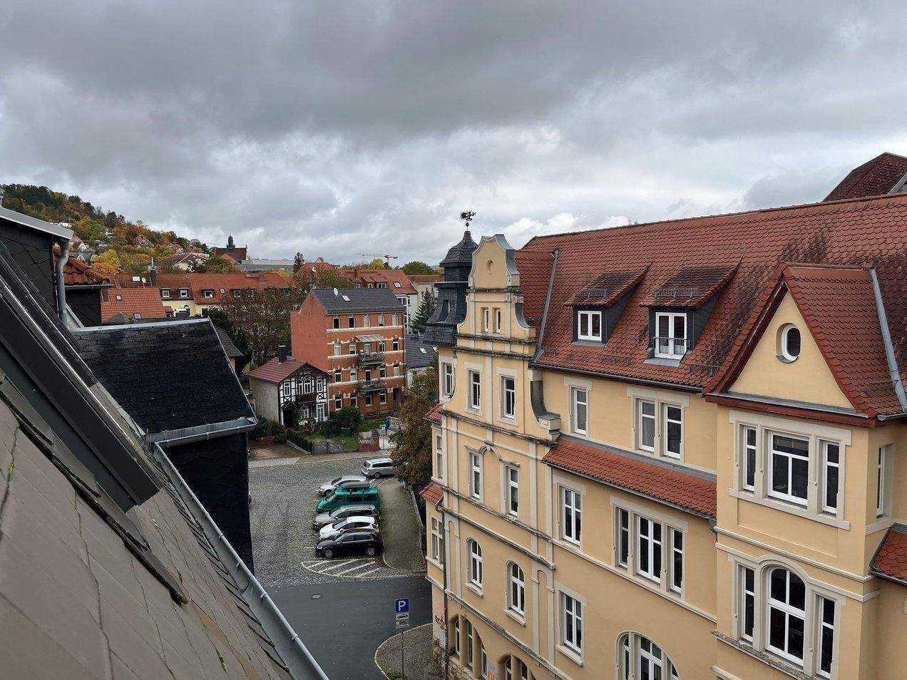 Bezugsfreie 2- bis 3-Zimmer Dachgeschoss-Wohnung in Jena-West – Jena – Vorschaubild 2