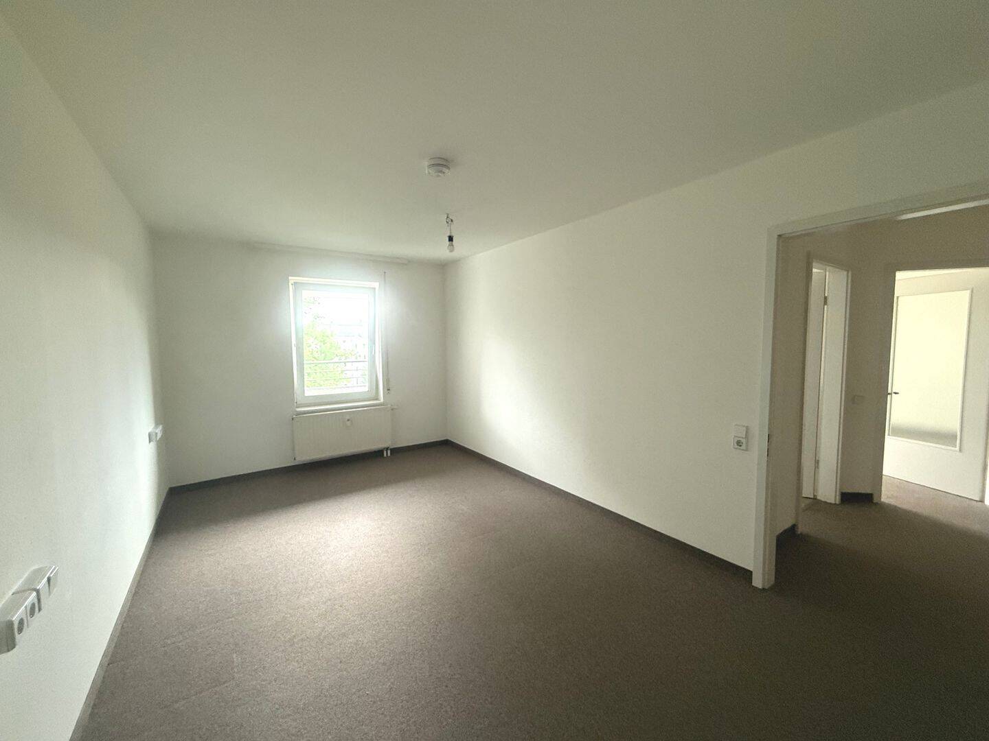 BARRIEREFREI - 2-RAUM- APARTMENT MIT BALKON - SENIOR LIVING - – Chemnitz – Vorschaubild 2