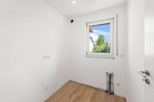 Charmante 1-Zimmer-Wohnung mit großem Sonnenbalkon in schöner Lage von Fürth-Burgfarrnbach – 90768 Fürth – Vorschaubild 3