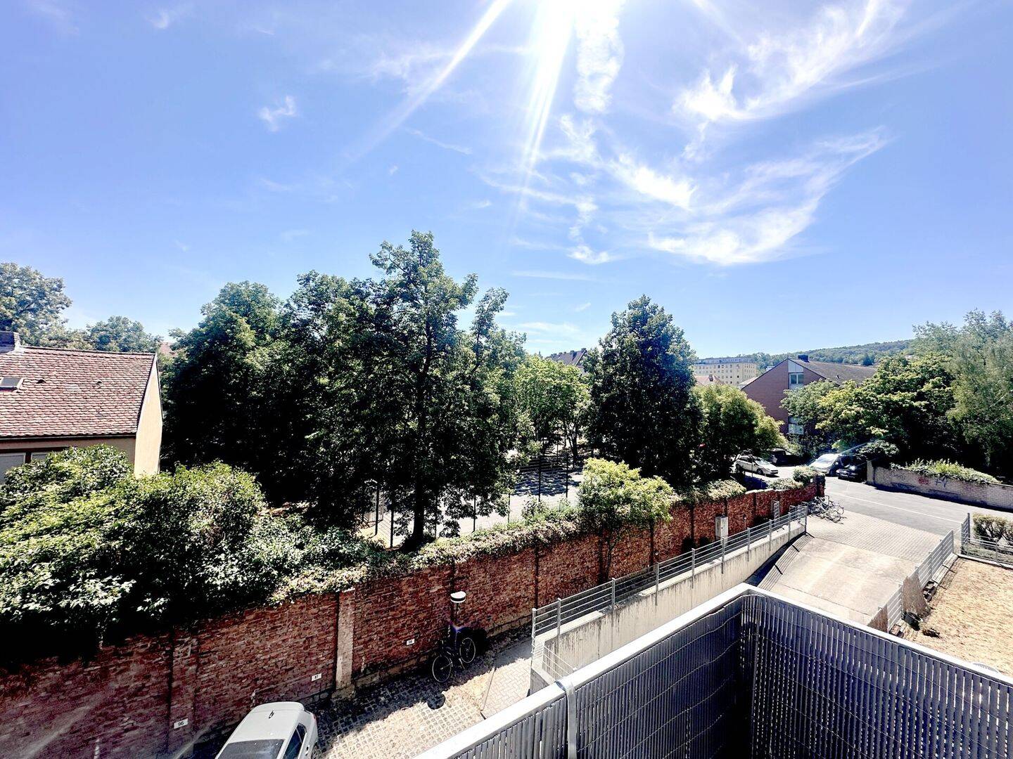 ***Gemütliche, nette Wohnung mit großem Balkon und TG-Stellplatz. in ruhiger Lage Wü-Zellerau...*** – Würzburg – Vorschaubild 9