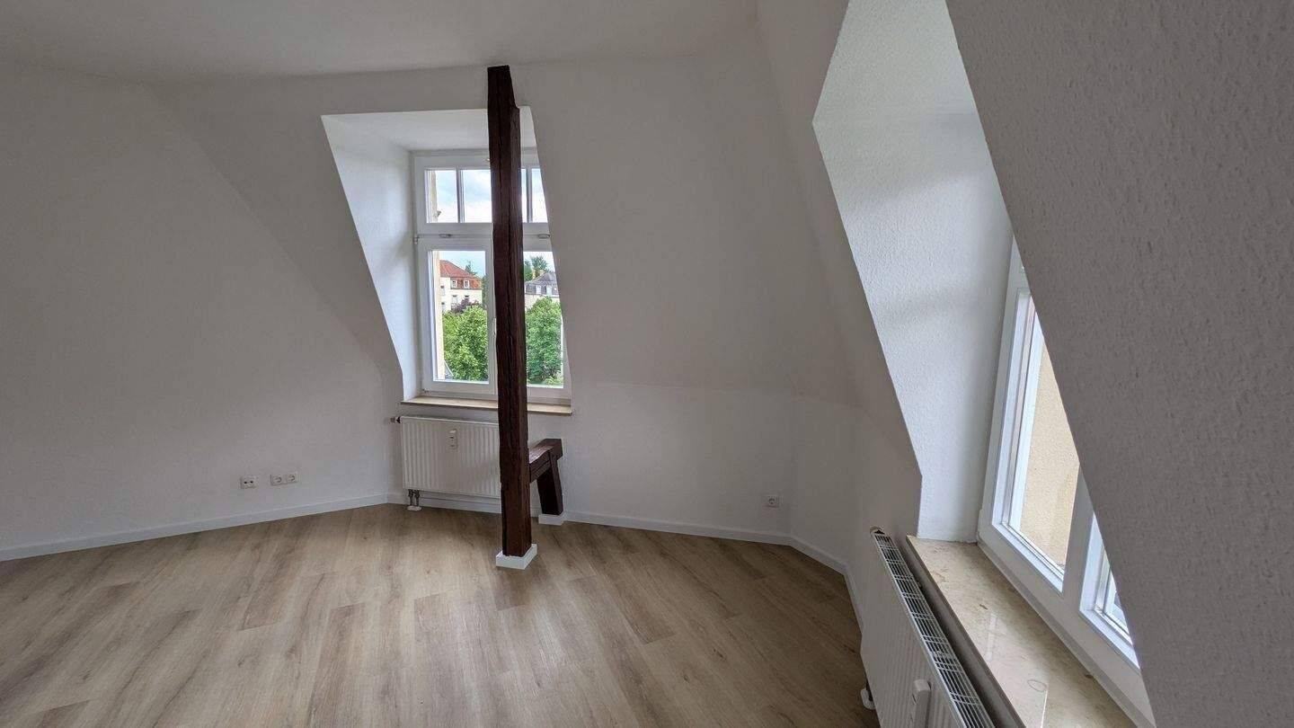 Helle gemütliche Wohnung mit Blick in die begrünte Umgebung – Dresden – Vorschaubild 3