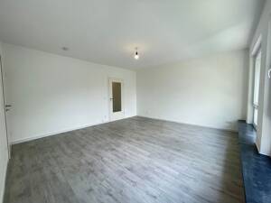 *Balkonwohnung*modernisiert*Wannenbad*gedämmtes Haus*ruhige Lage* – 45359 Essen – Vorschaubild 7