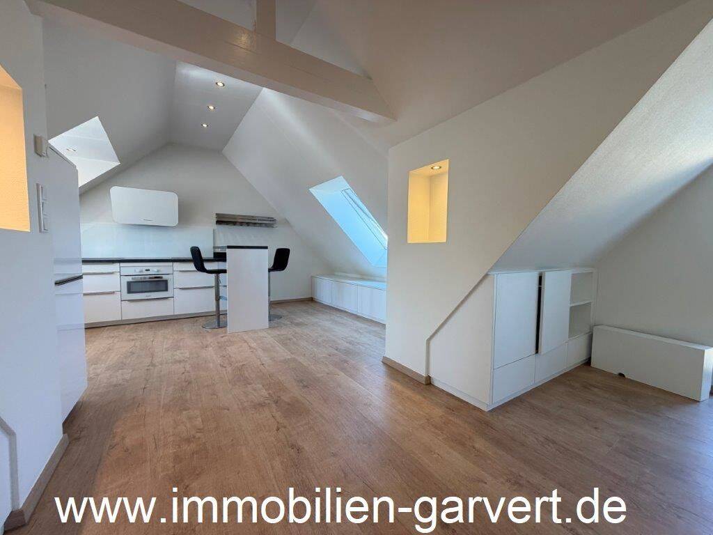 Vermietung - Helle 2-Zimmer-Dachgeschoss-Wohnung mit Garten in Borken-Marbeck (Außenbereich)