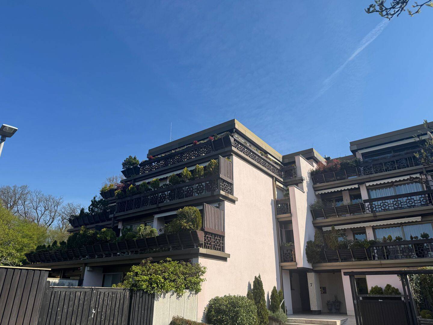 3 - Zi ETW , großzügiges, lichtdurchflutetes, offenes Wohnen mit Balkonen, Aufzug , Wellnessbereich mit Pool & Sauna , mitten im Grünen in Kirchrode – Hannover – Vorschaubild 3