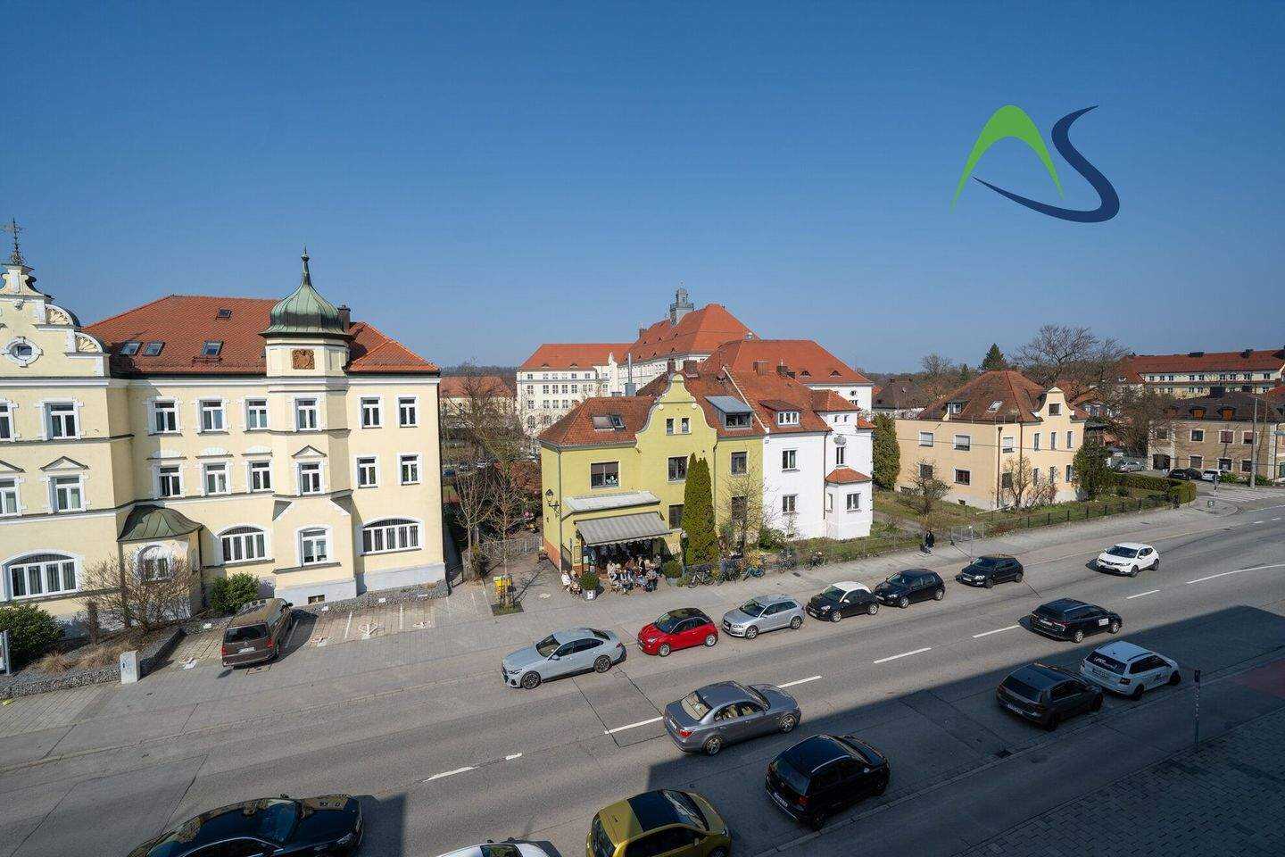 Frisch renovierte Dreizimmerwohnung mit Südbalkon und Garage im inneren Westen – Regensburg – Vorschaubild 2