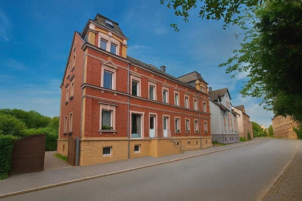 Attraktive Kapitalanlage in Chemnitz-Harthau - Zwei gepflegte Mehrfamilienhäuser mit Entwicklungspotenzial – Chemnitz – Bild 1 von 9