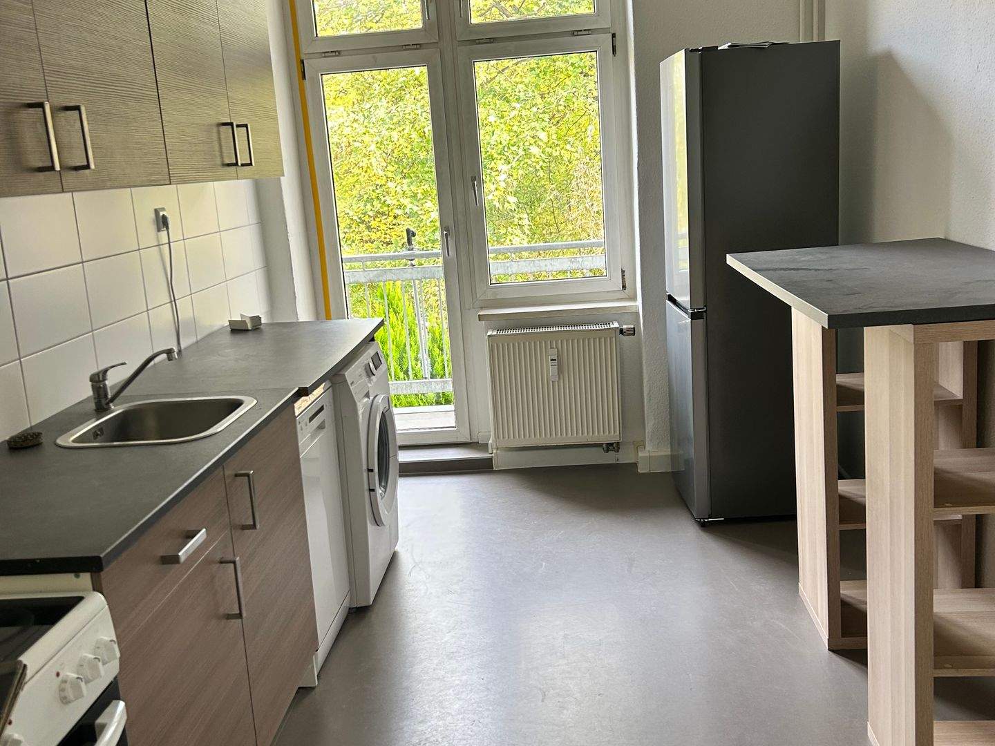 +++NEU RENOVIERTE WOHNUNG MIT EBK UND ZWEI BALKONE IN DIREKTER UNI-NÄHE+++ – Chemnitz – Vorschaubild 4